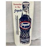 CLOSEUP VIEW THERMOMETER