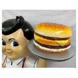 CLOSEUP DETAIL HAMBURGER