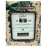 CLOSE UP VIEW W/ROTATING PRESSURE CHART 