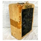 SMOKING TOBACCO CLOCK W/KEY