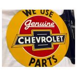 MEASURES 19 1/2 X 18 