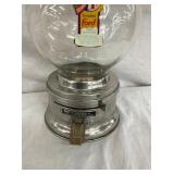 CLOSEUP UP BASE PENNY MACHINE