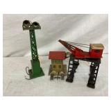 VARIOUS TRAIN ASSESSORIES 4-10IN