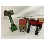 VARIOUS TRAIN ASSESSORIES 4-10IN