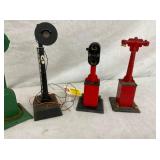 VARIOUS TRAIN ASSESSORIES 4-10IN