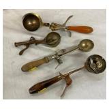 COLLECTION EARLY ICE CREAM SCOOPS