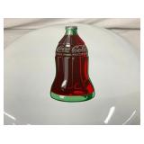 CLOSEUP 24IN PORC. COCA COLA BUTTON