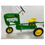 JOHN DEERE TRACTOR