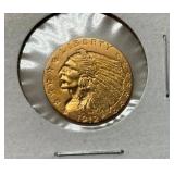 CLOSEUP GOLD COIN