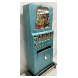 UNIVENDAR MACHINE W/ KEYS
