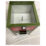 CLOSEUP CLEAN INSIDE VIEW