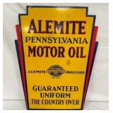 CLOSEUP VIEW OTHERSIDE