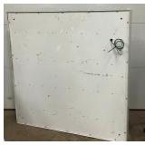 BACK VIEW MOBIL ONE CAN SIGN 