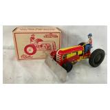 TIN LITHO WIND UP WALR REACH TRACTOR