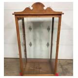 VERTICAL SHOWCASE W/OLD WAVY GLASS