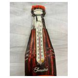 CLOSEUP VIEW THERMOMETER