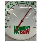 CLOSEUP VIEW THERMOMETER