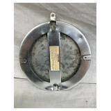 CLOSEUP VIEW OTHERSIDE