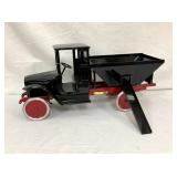 CLOSEUP VIEW OTHERSIDE