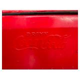 MEASURES 41 1/2 X 37 