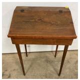 EARLY PRIM LIFT TOP DESK W/ TAPPERED LEG