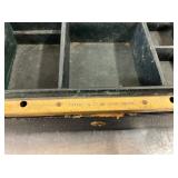 CLOSEUP VIEW SIGN TIFFANCY BOX