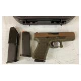 NEW IN BOX 2 TONE LEAF PATTERN