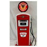 SIDE 2 VIEW GAS PUMP