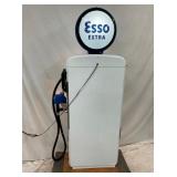 SIDE 2 VIEW GAS PUMP