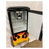 INSIDE VIEW FRIGIDAIRE