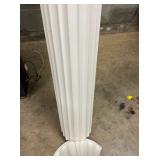 FLUTED POLE W/ BASE