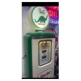 W/ LIGHTED SINCLAIR GLOBE