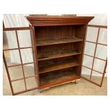 INSIDE VIEW HUTCH
