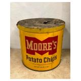 16 OZ EARLY MOORES CHIPS TIN