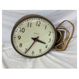 SIMPLEX TRAIN STATION CAN CLOCK