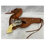HOLSTER W/ COWBOY CAP PISTOL