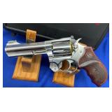 SS 4/2" BARREL W/ CHECKER GRIPS