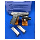 SMITH AND WESSON SD9 9MM