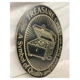 NICE GRAPHICS W/ CHEST