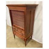 MEASURES 34X58 AND 25" DEEP