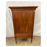 BACKVIEW WALNUT CABINET