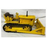 MODEL TOYS CATAPILLAR D-6 BULLDOZER
