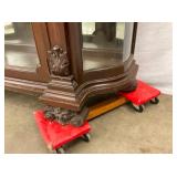 CURVED SIDES AND CLAW FEET