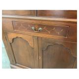 CLOSEUP VIEW BOTTOM WITH INLAY