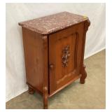 MEASURES 23 1/2X30 1/2