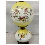 CLOSEUP VICTORIAN LAMP