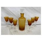 EARLY AMBER VICTORIAN DECANNER SET
