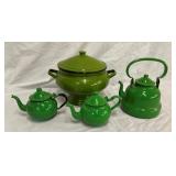 COLLECTION EARLY GREEN ENAMELWARE