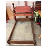 EARLY ACORN BED W/ TRUNEL