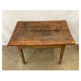 CLOSEUP VIEW PRIM. TABLE TOP